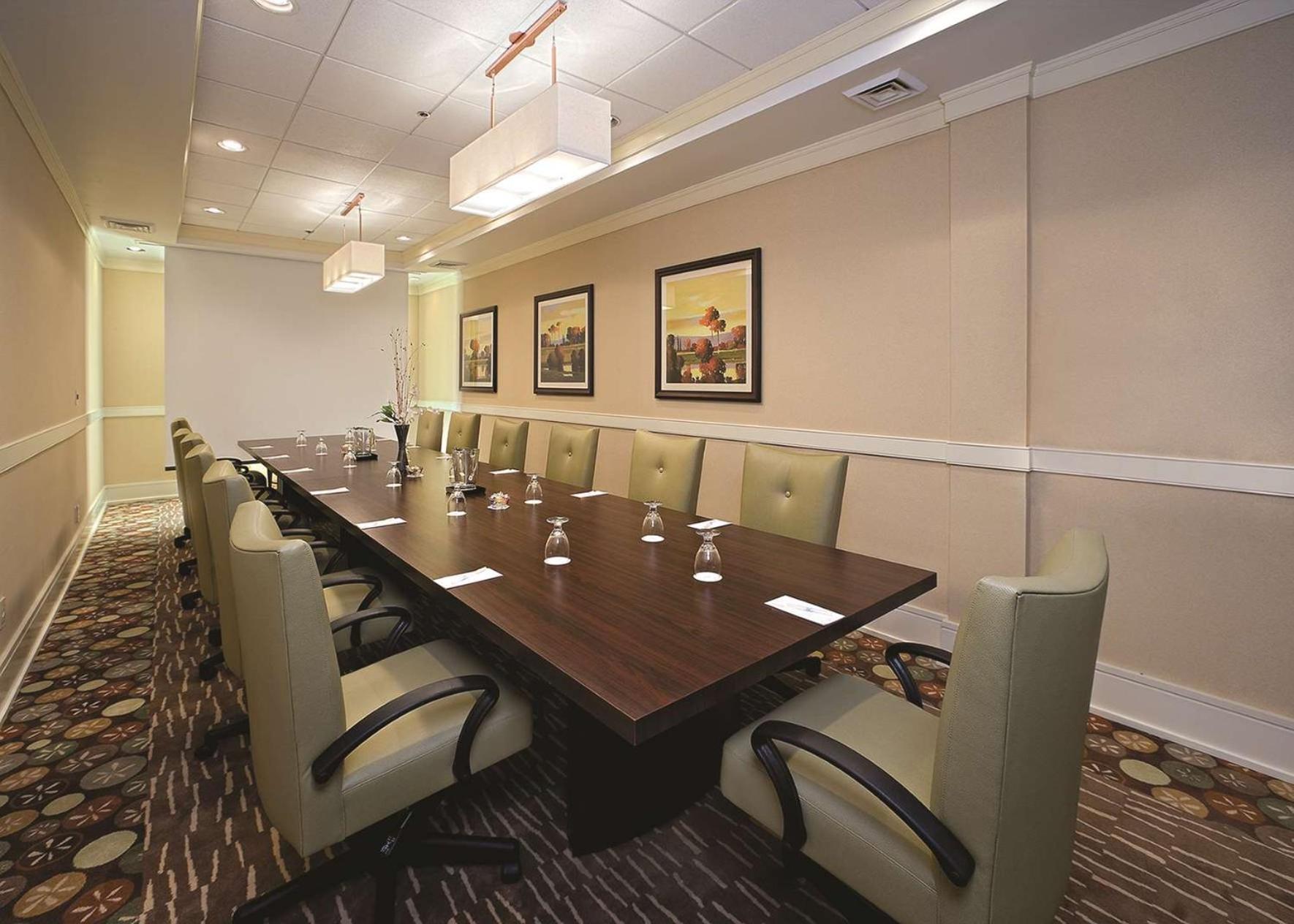 Doubletree Suites By Hilton At The Battery Atlanta Smyrna Luaran gambar