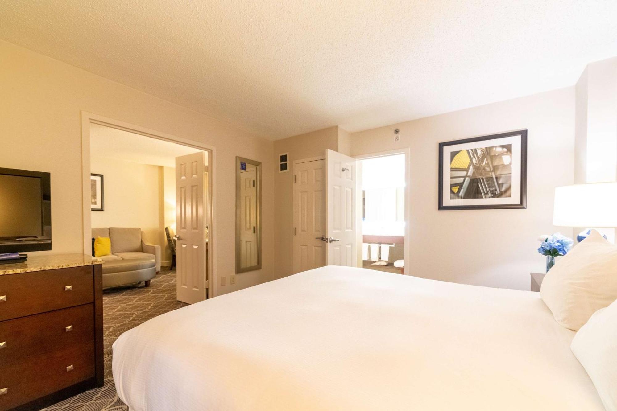 Doubletree Suites By Hilton At The Battery Atlanta Smyrna Luaran gambar