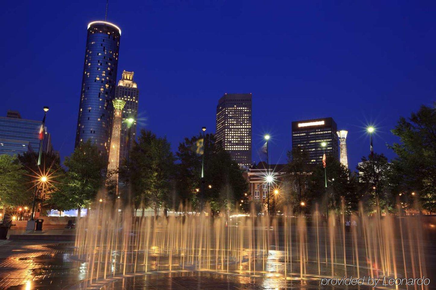Doubletree Suites By Hilton At The Battery Atlanta Smyrna Servis gambar